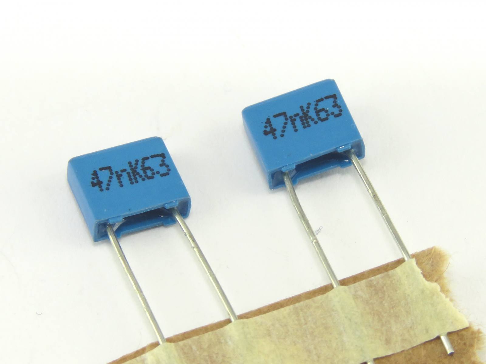 Condensateur 47nF 63V 2222-370-86473