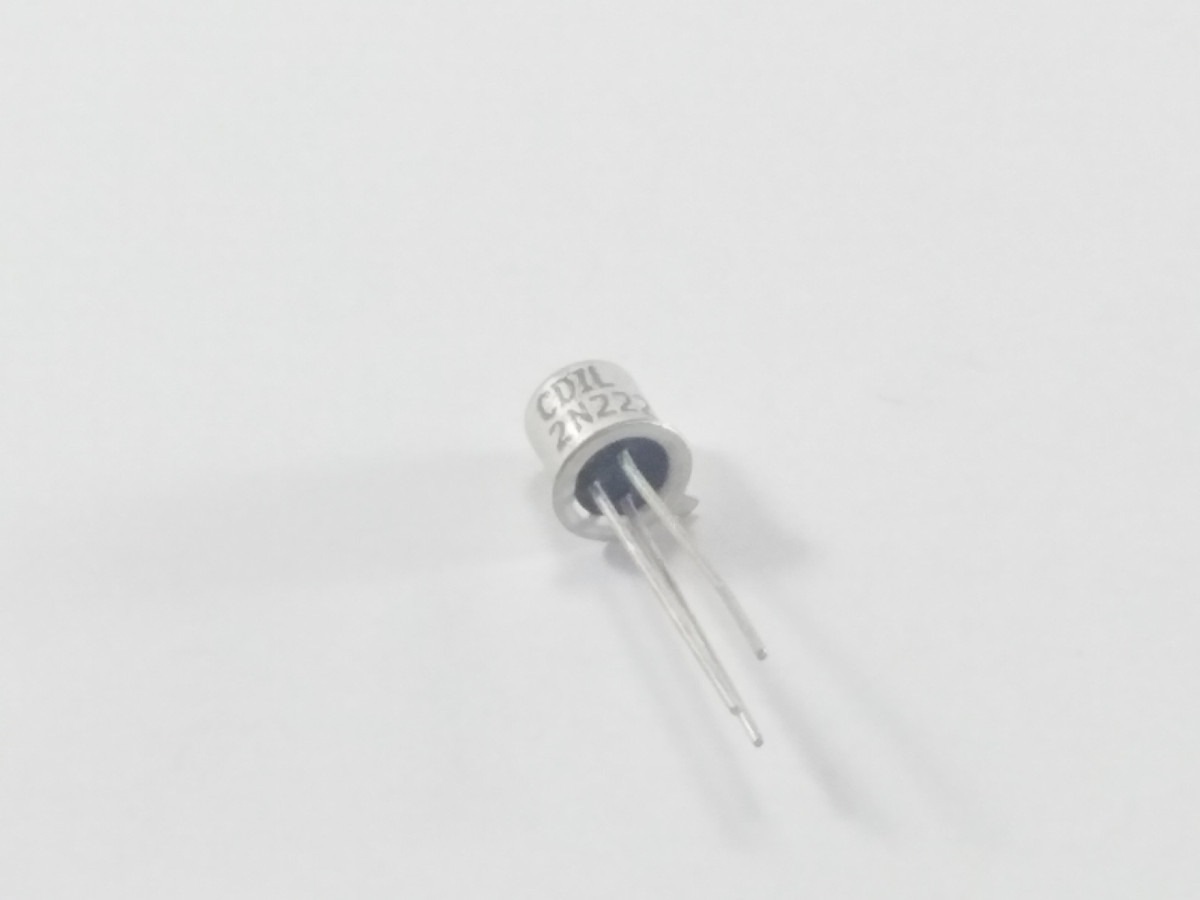 Transistor 2N2222A (image 2/2)