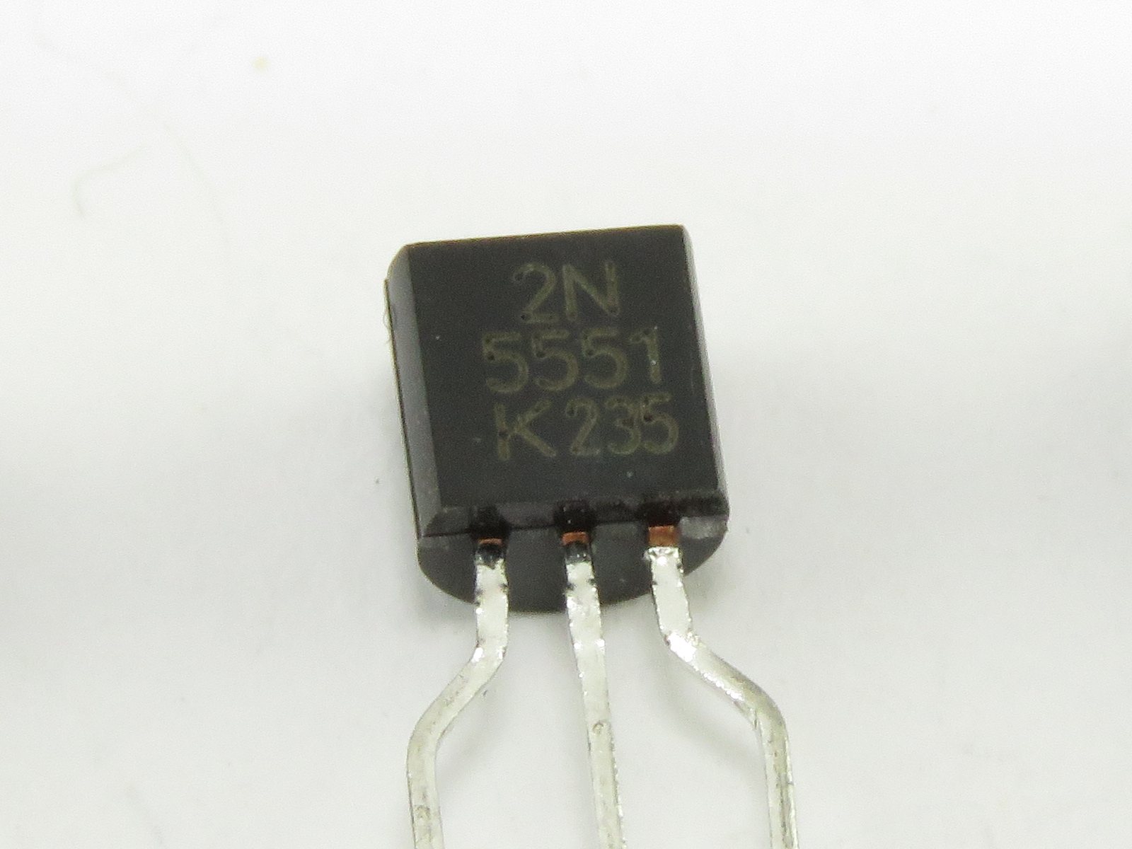 Transistor 2N5551