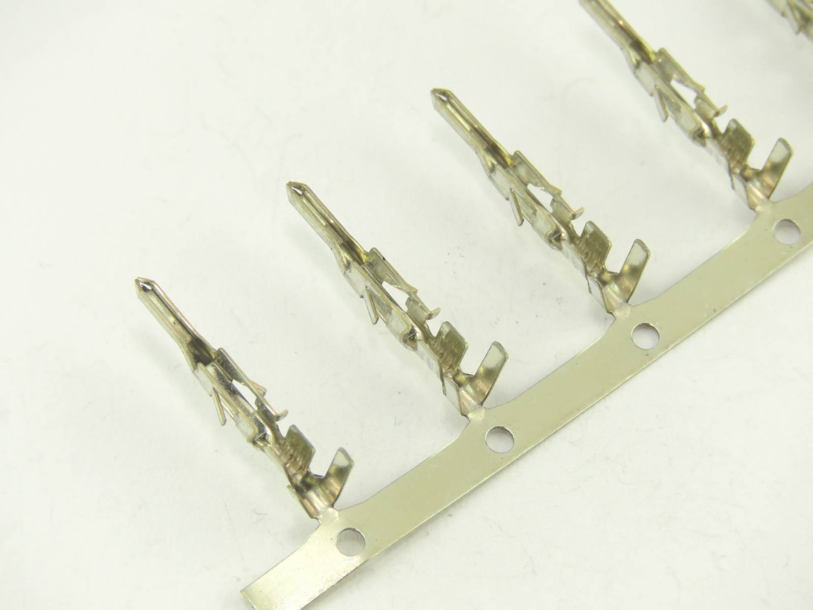 Connecteur Mini-Fit 39-00-0081 (image 5/5)