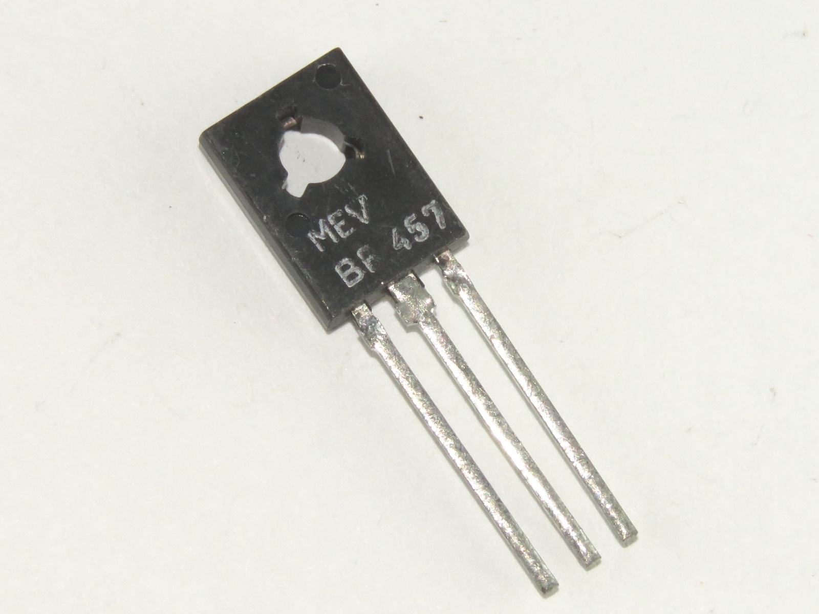 Transistor BF457