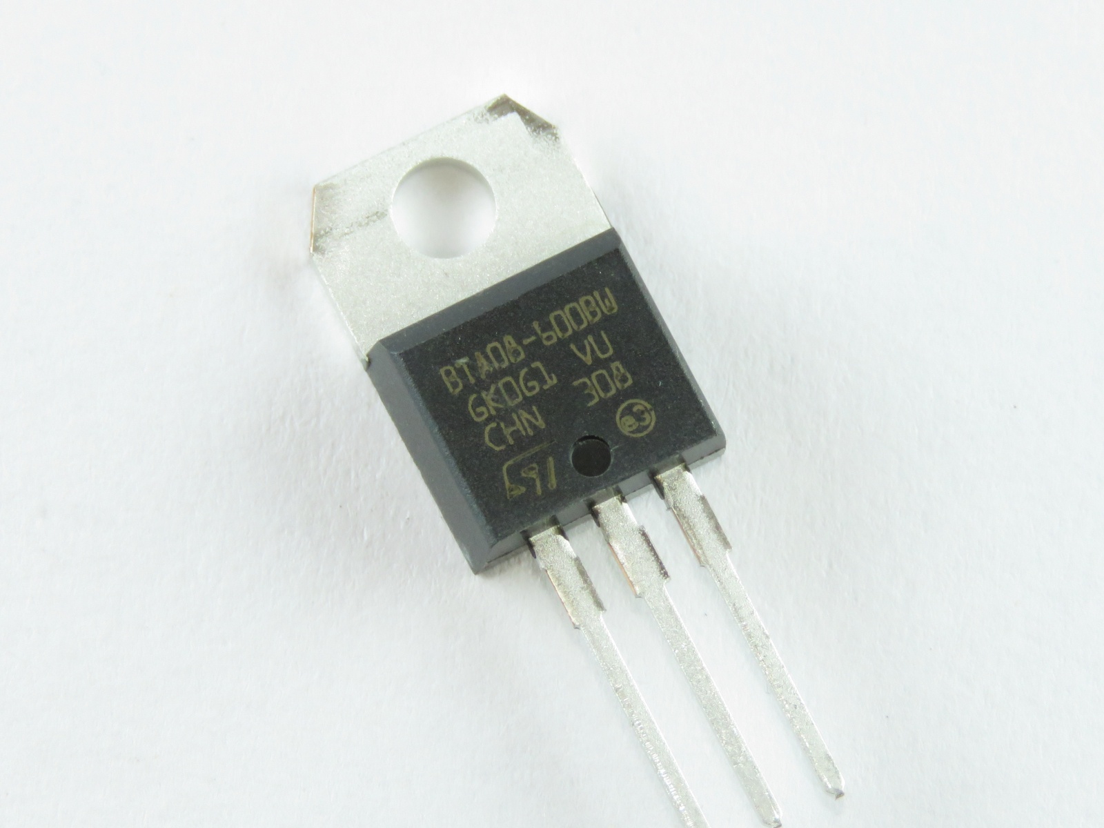 Triac BTA08-600BW