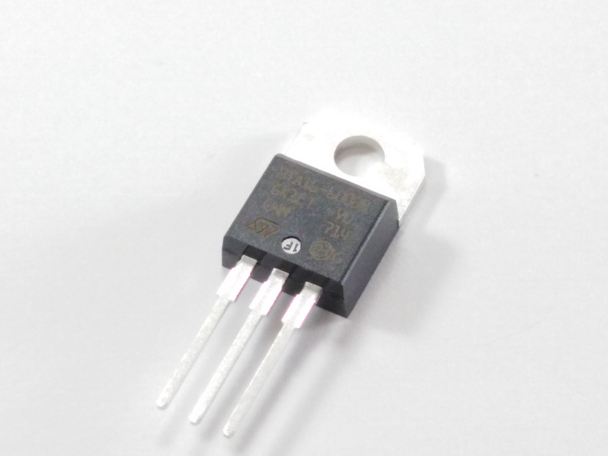 Triac BTA16-600BW (image 2/3)