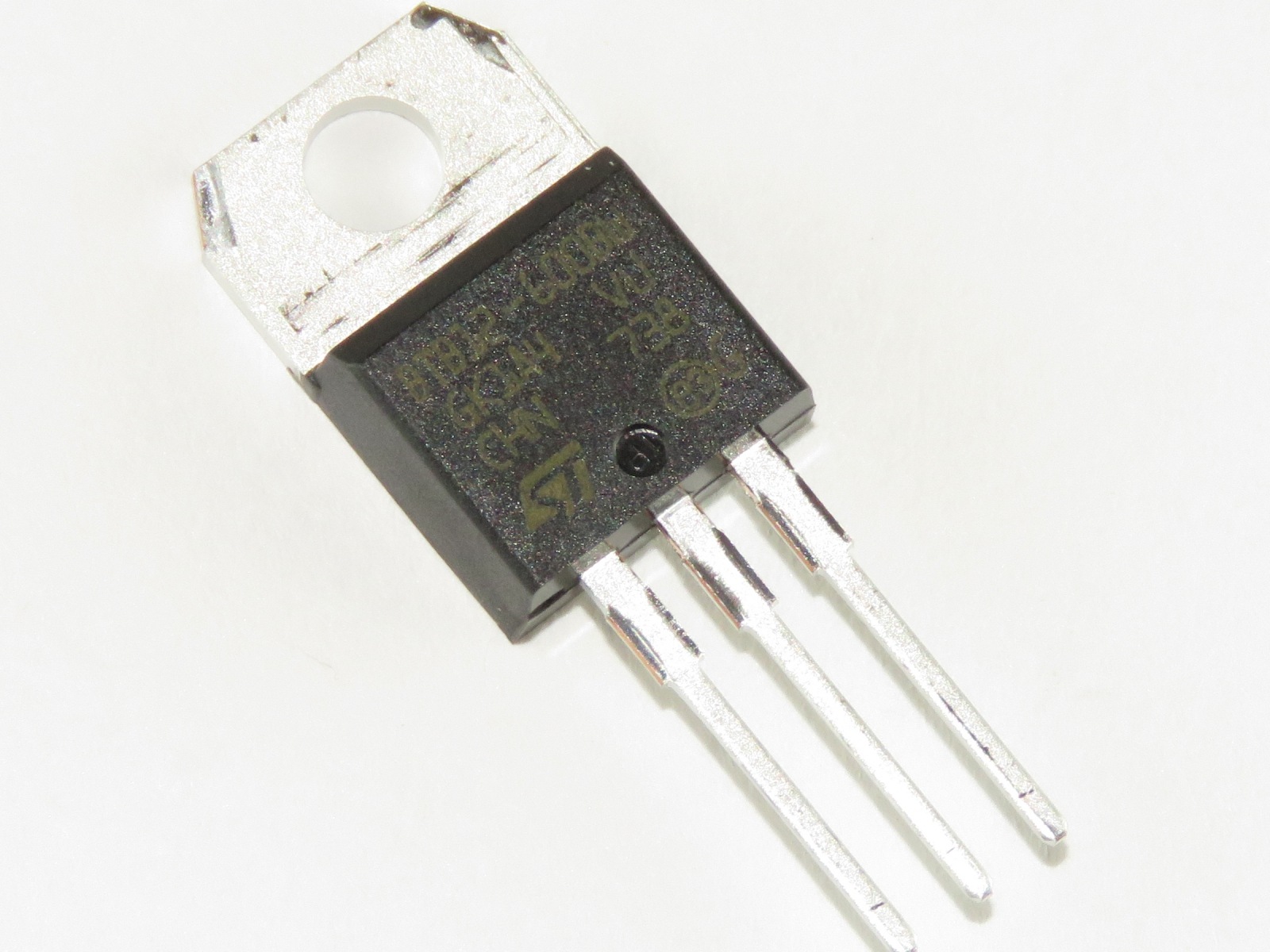 Triac BTB12-600BW