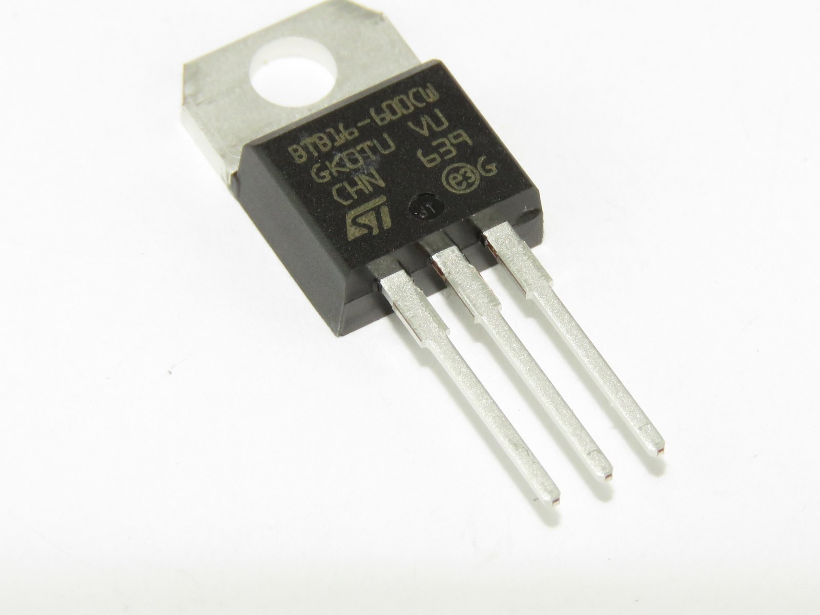 Triac BTB16-600CW