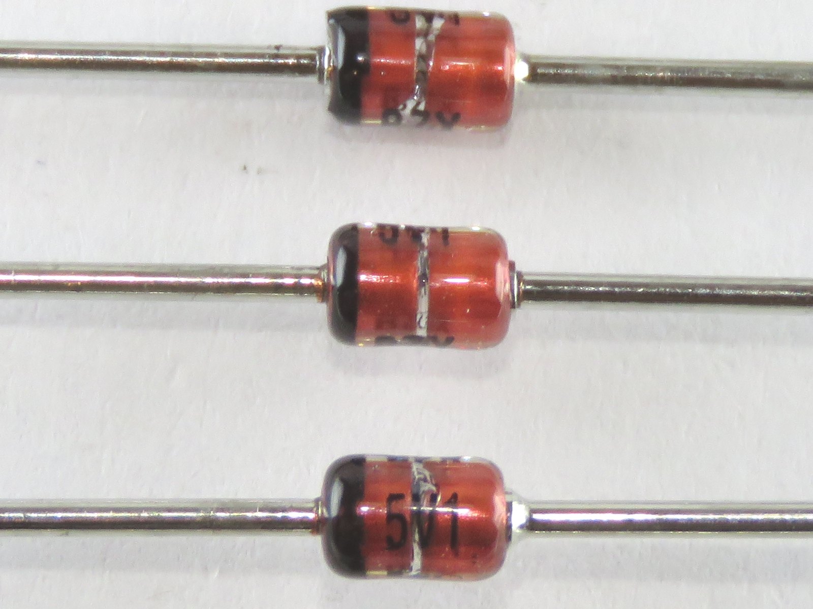 Diode Zéner BZV85C5V1