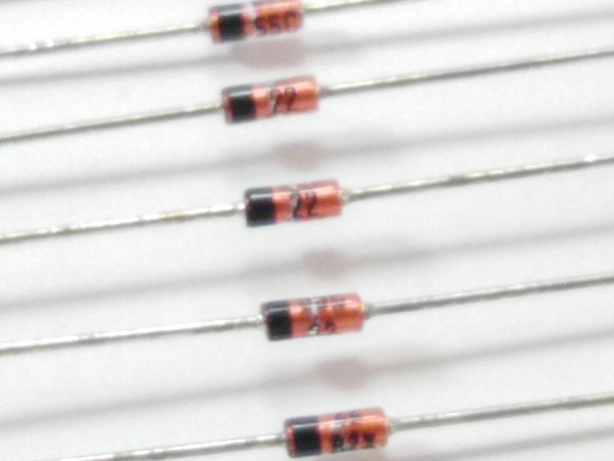 Diode Zéner BZX79C22 (image 2/2)
