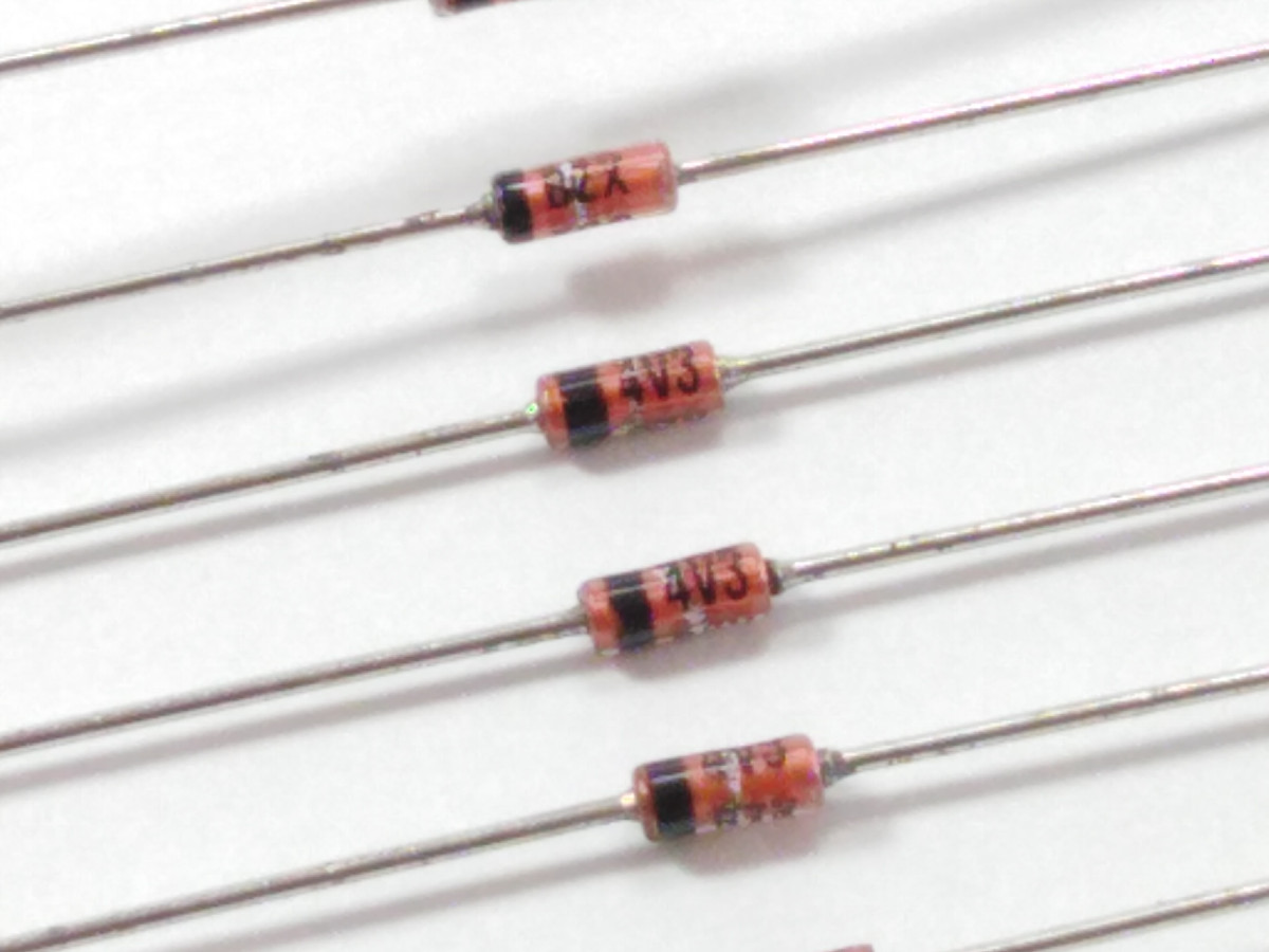 Diode Zéner BZX79C4V3