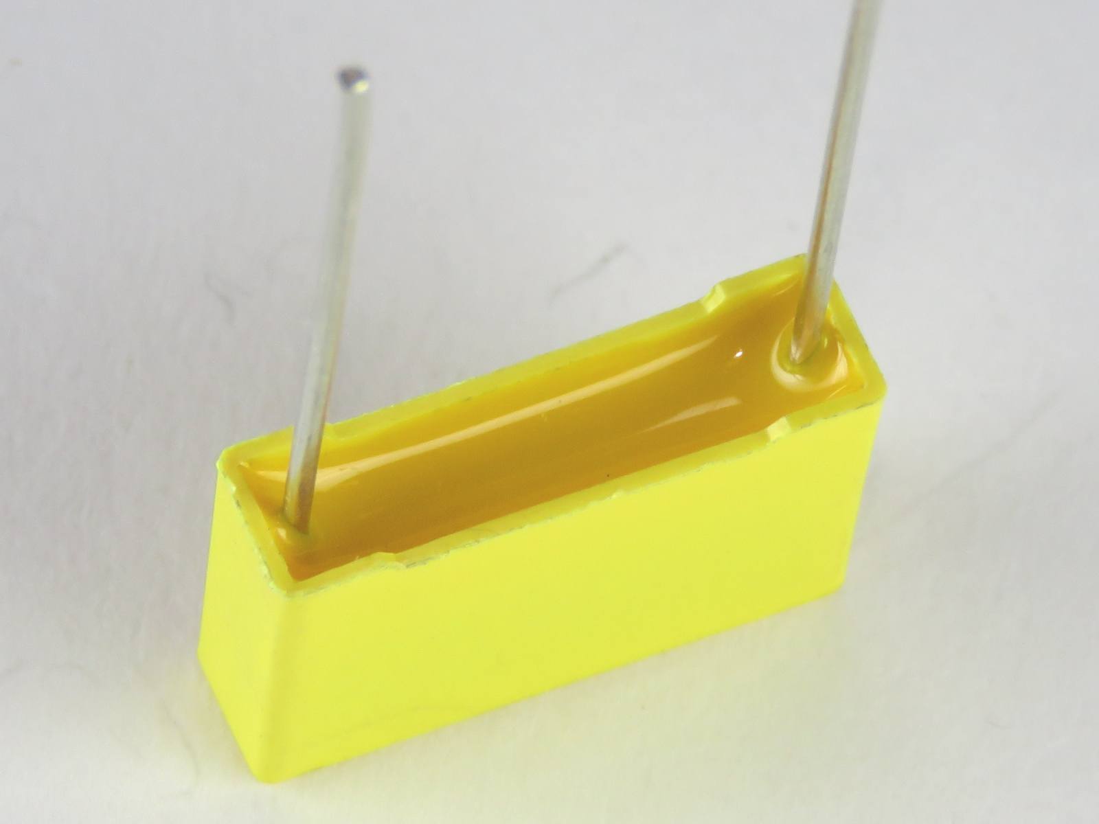 Condensateur 100nF 250V CCAP100NF250V (image 2/2)