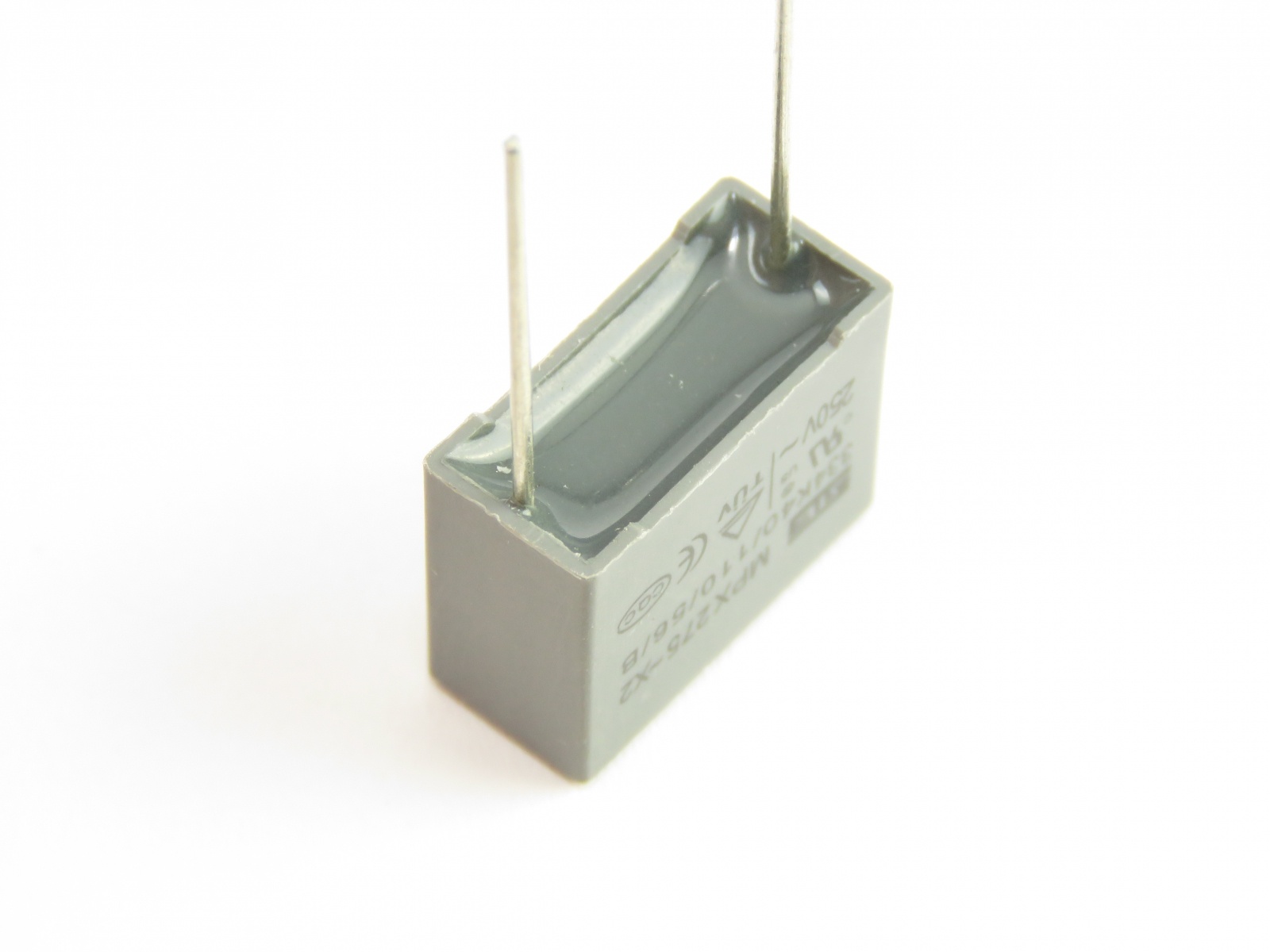 Condensateur 330nF 275V CCAP330NF275V (image 2/3)