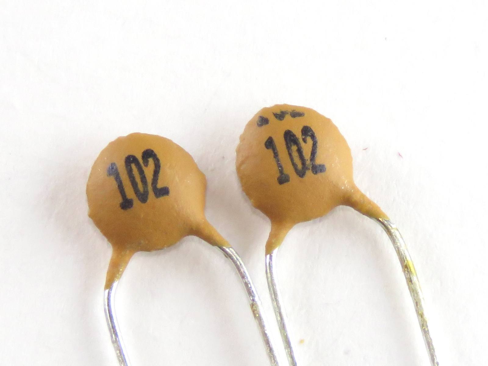 Condensateur 1nF 500V CCER1NF500V