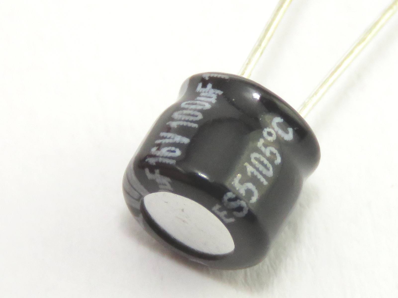 Condensateur chimique 100uF 16V CEL100UF16V (image 3/3)