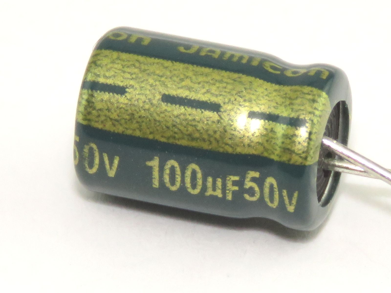 Condensateur chimique 100uF 50V CEL100UF50VESR