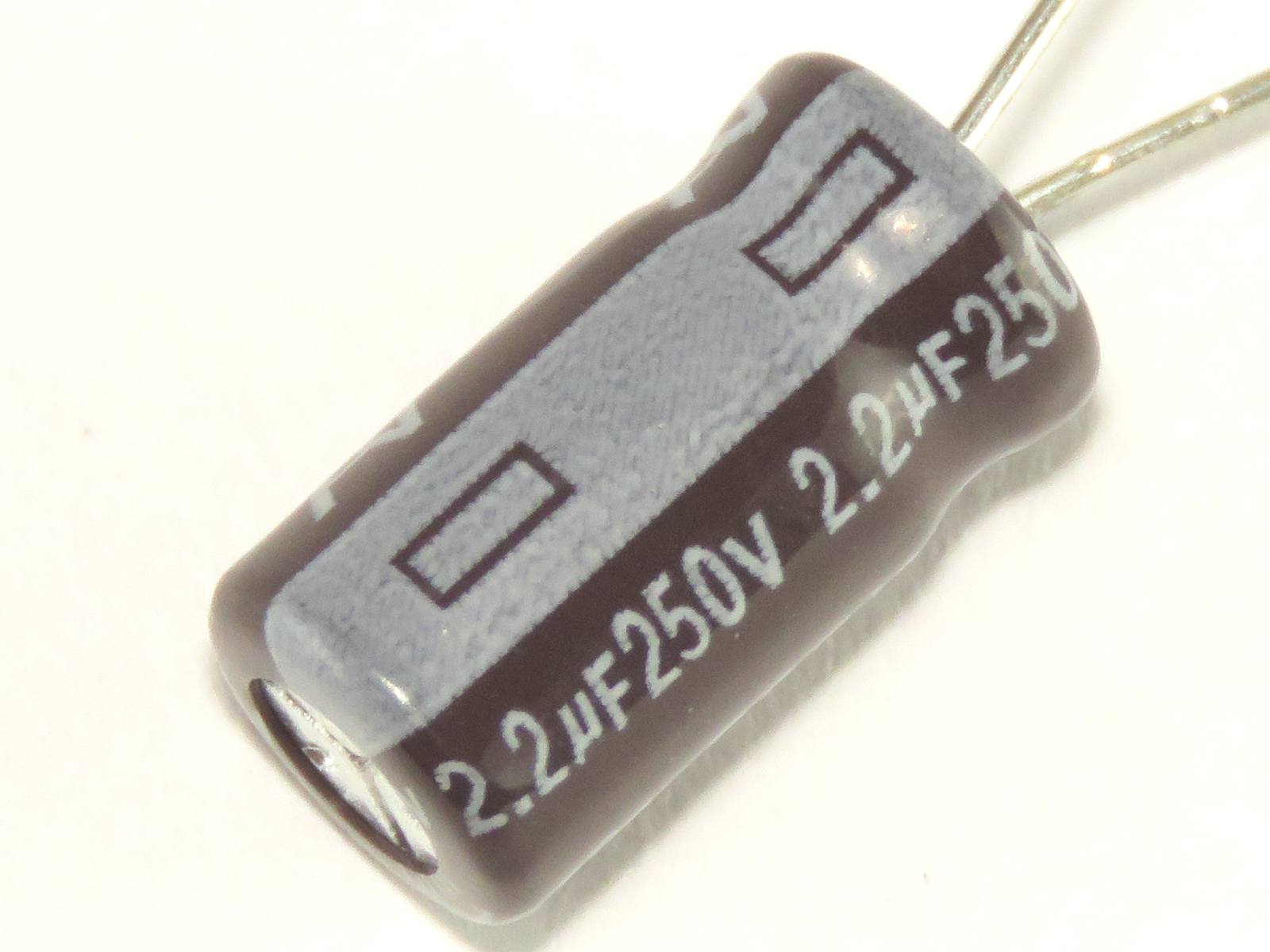 Condensateur chimique 2.2uF 250V CEL2-2UF250V-B (image 3/3)