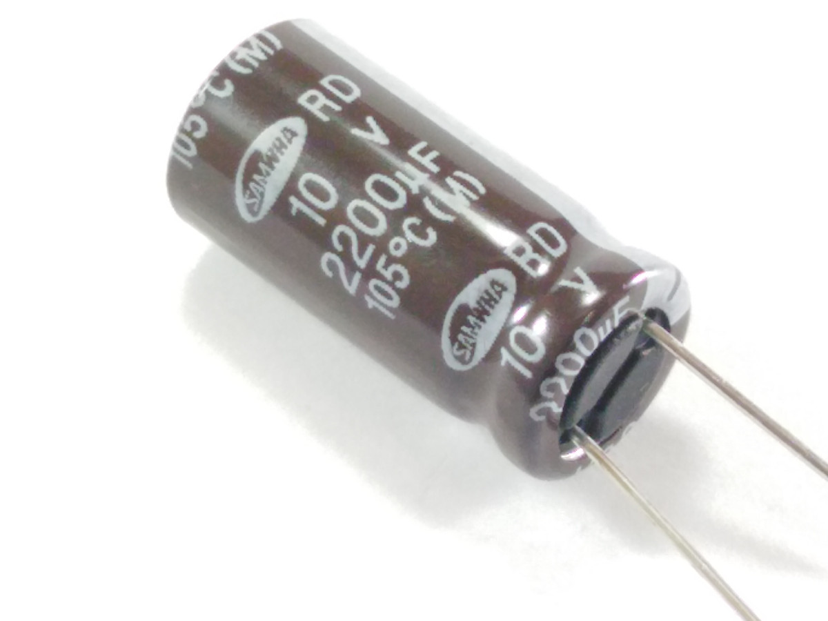 Condensateur chimique 2200uF 10V CEL2200UF10V