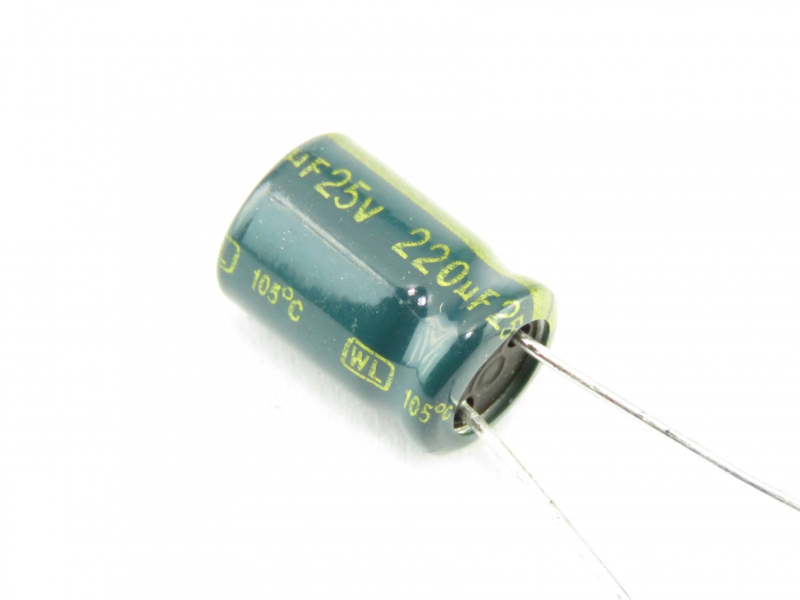 Condensateur chimique 220uF 25V CEL220UF25VESR-B