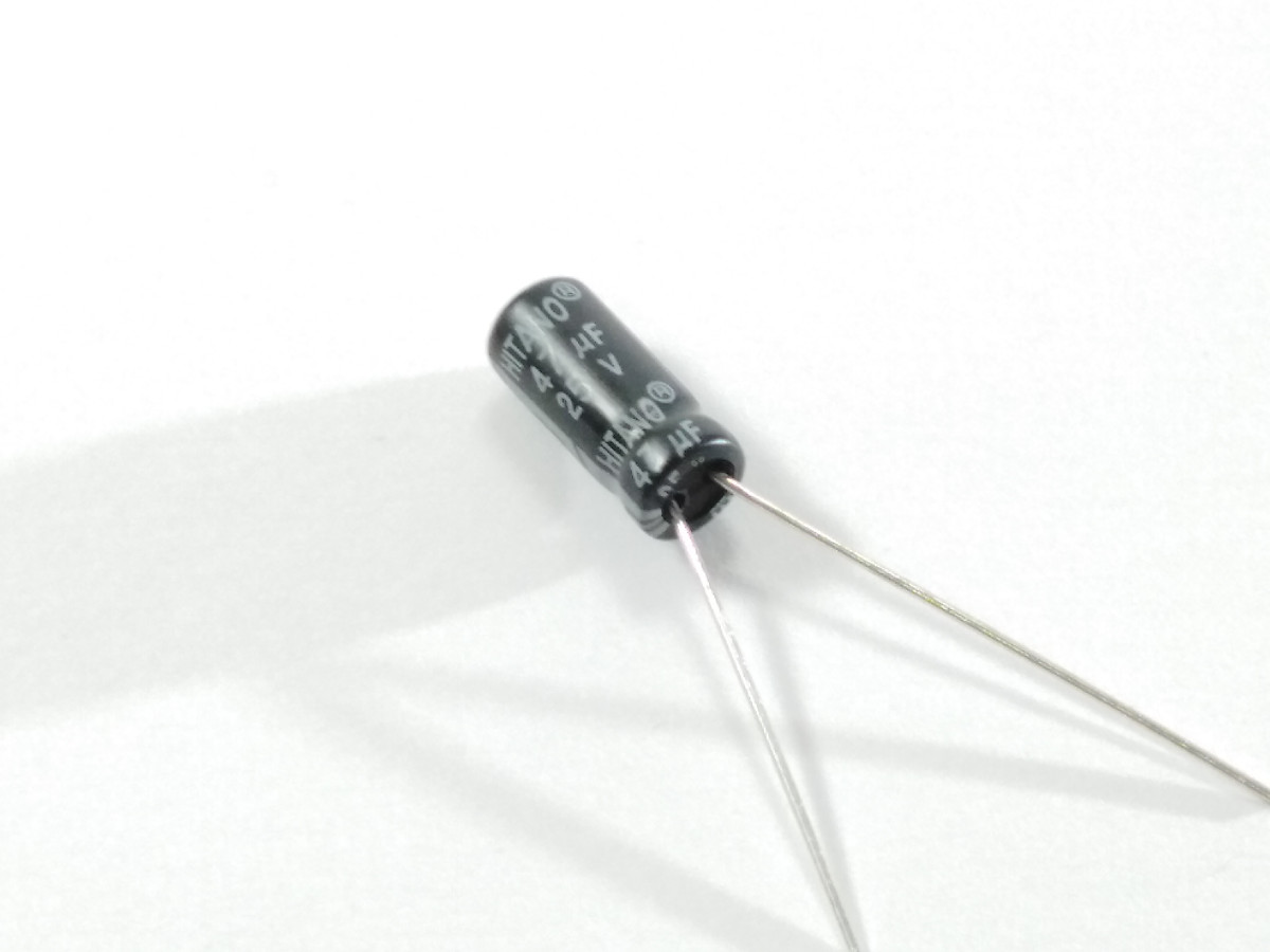 Condensateur chimique 47uF 25V CEL47UF25V-C (image 3/5)