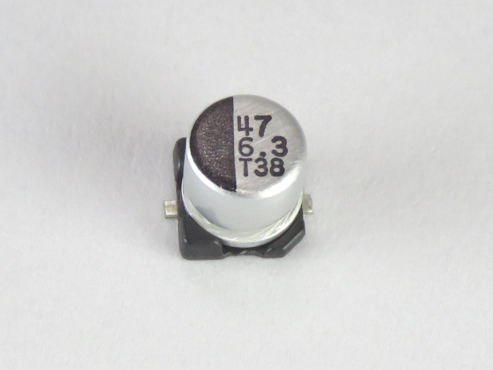 Condensateur chimique CMS 47uF 6.3V CEL47UF6-3VSMD