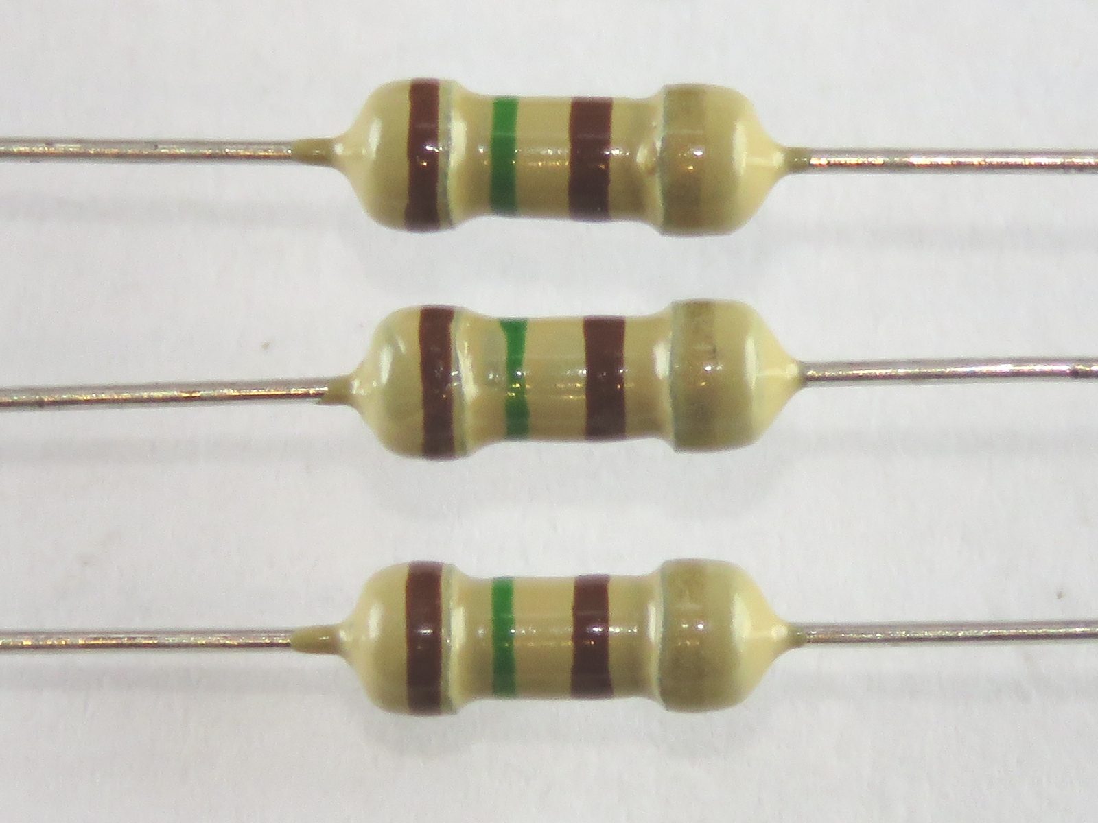 Résistance 150 Ohms 1/4W CFR1-4W-150R