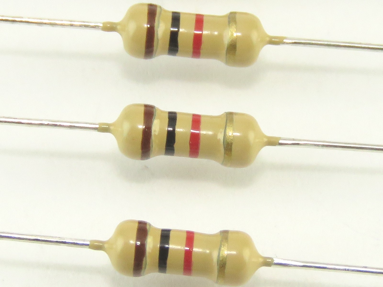 Résistance 1k Ohms 1/4W CFR1-4W-1K