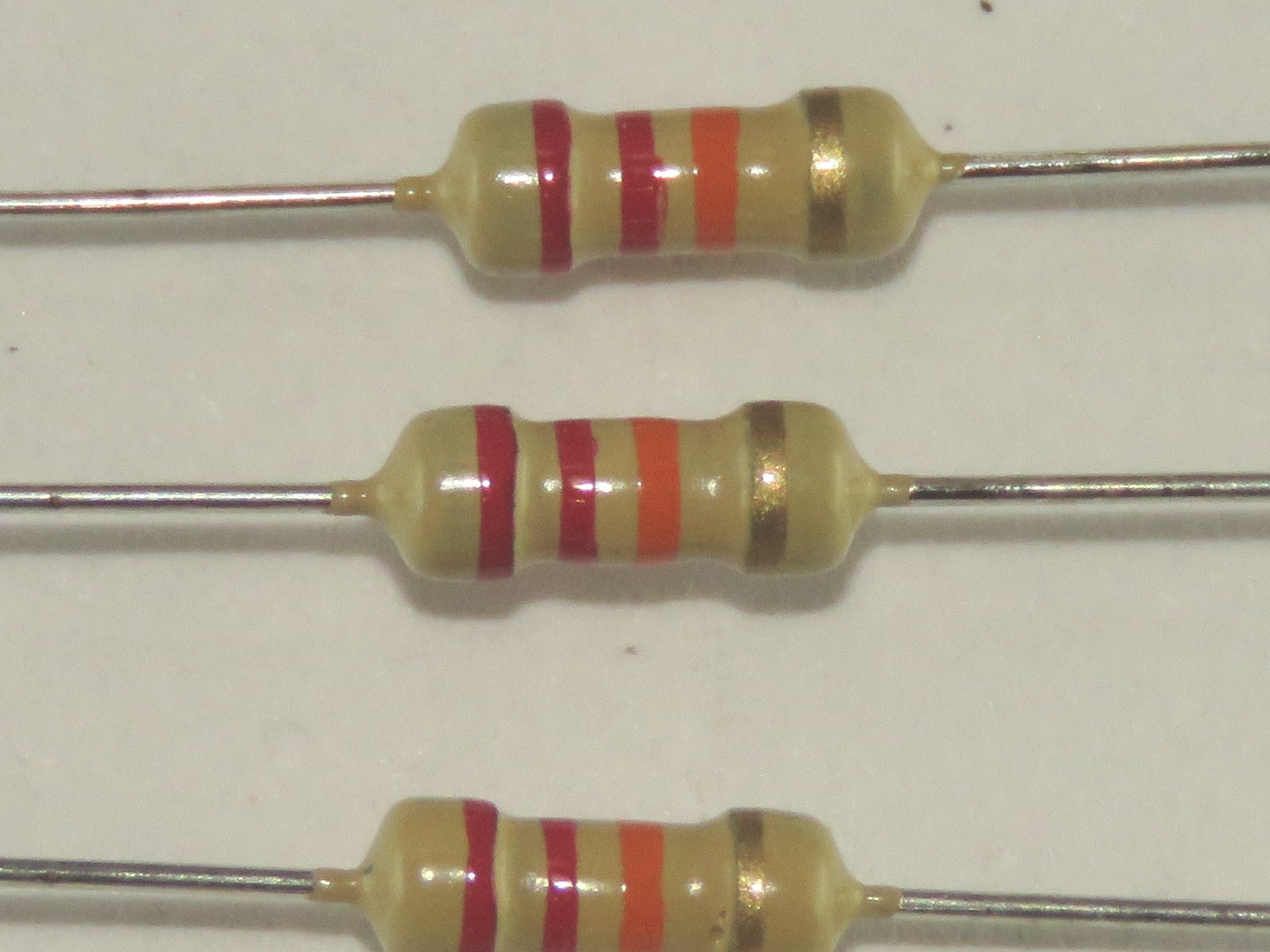 Résistance 22k Ohms 1/4W CFR1-4W-22K