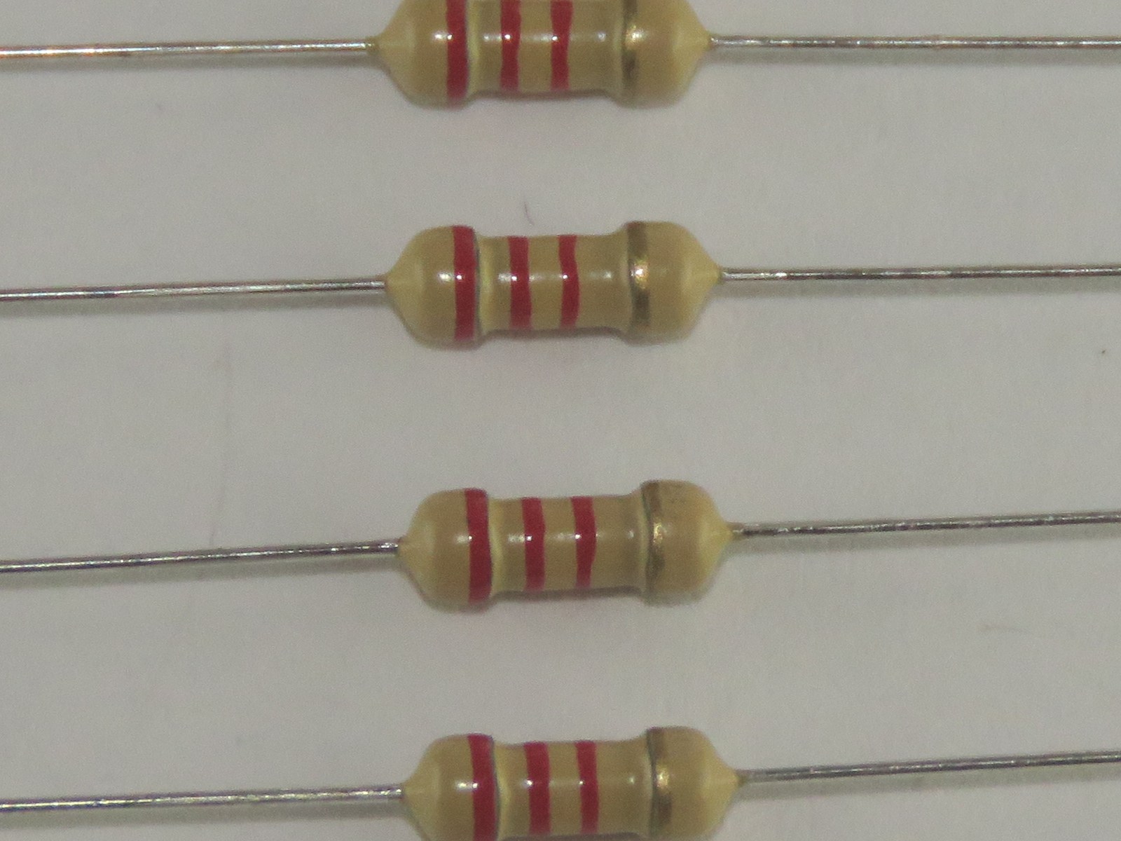 Résistance 2.2k Ohms 1/4W CFR1-4W-2K2