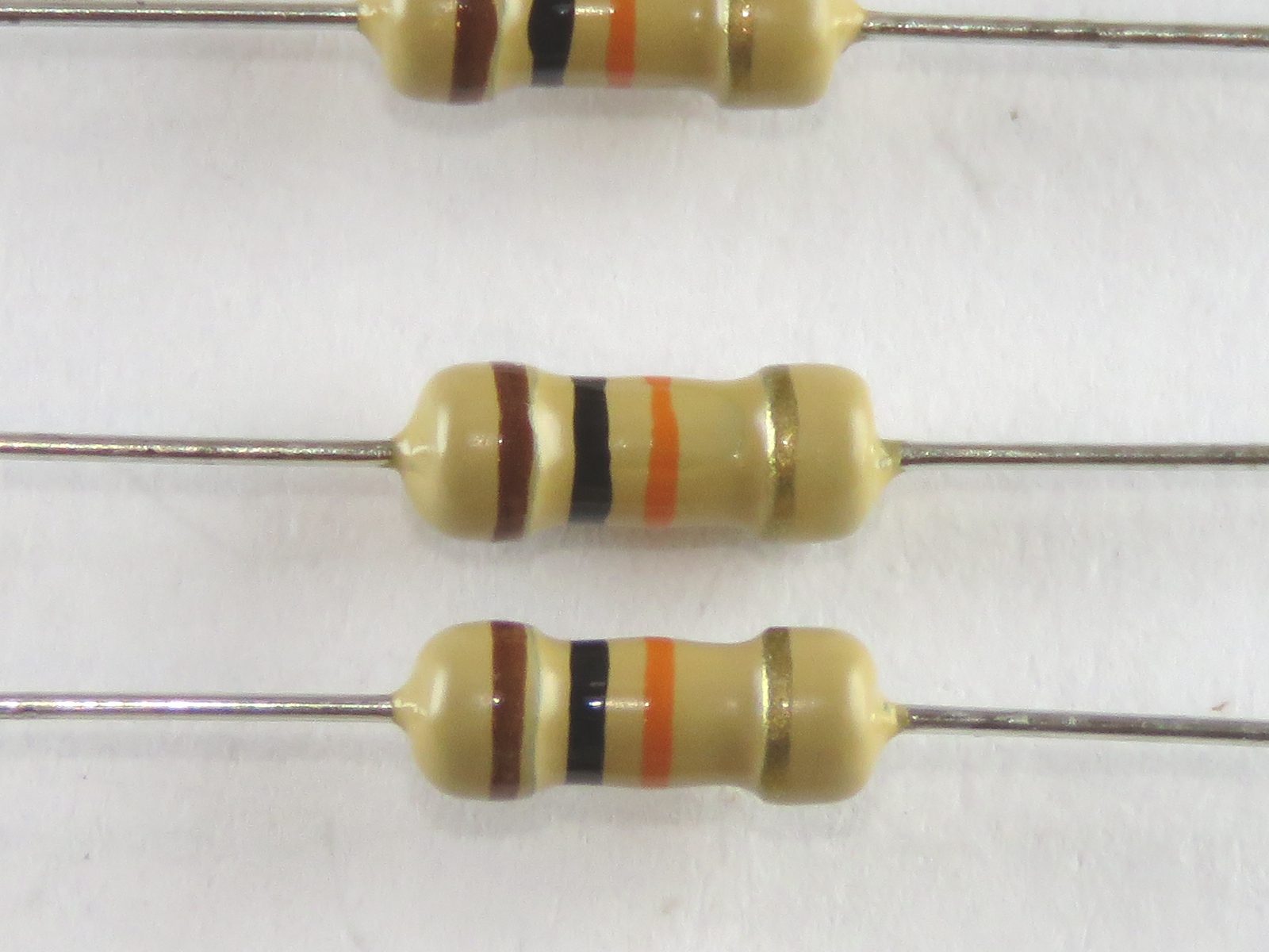 Résistance 10k Ohms 1/4W CFR25-JT-52-10K