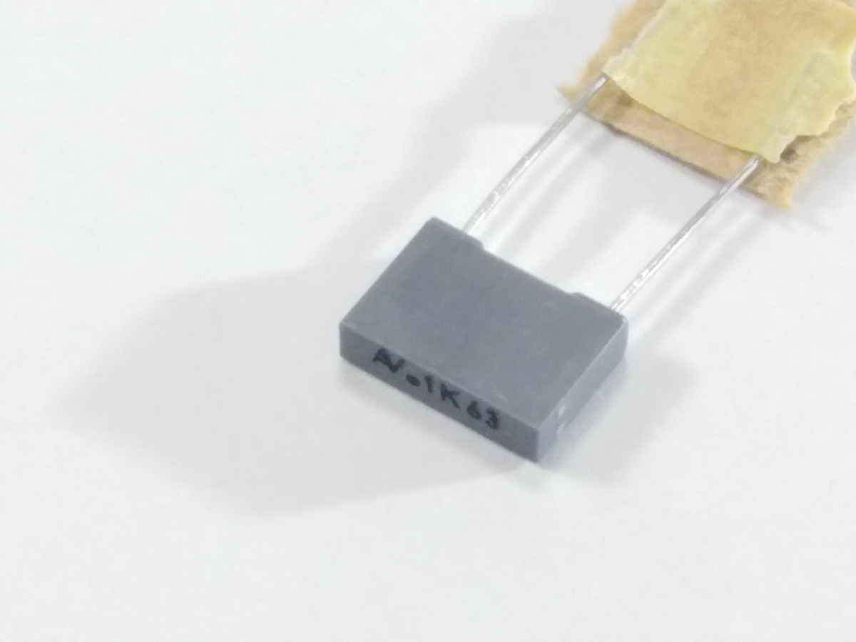 Condensateur 100nF 63V CMKT100NF63V-B