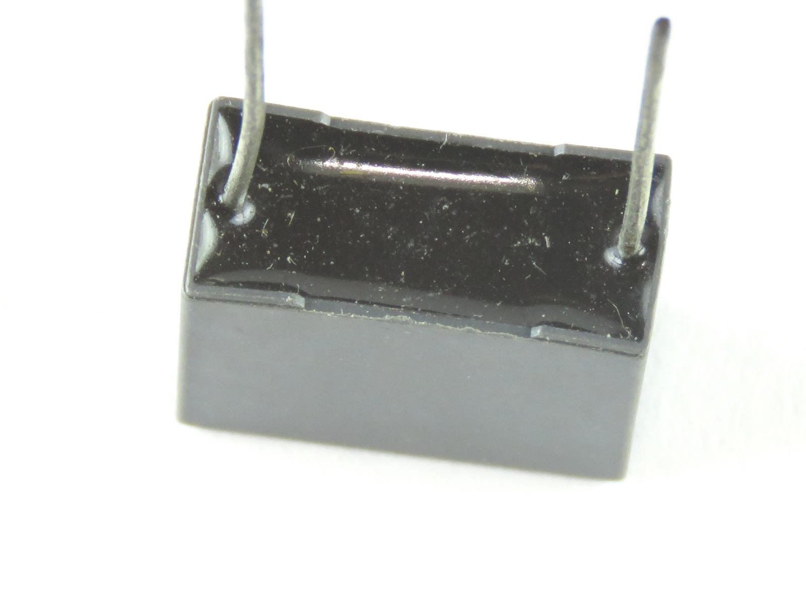 Condensateur 2.2uF 100V CMKT2-2UF100V (image 2/2)