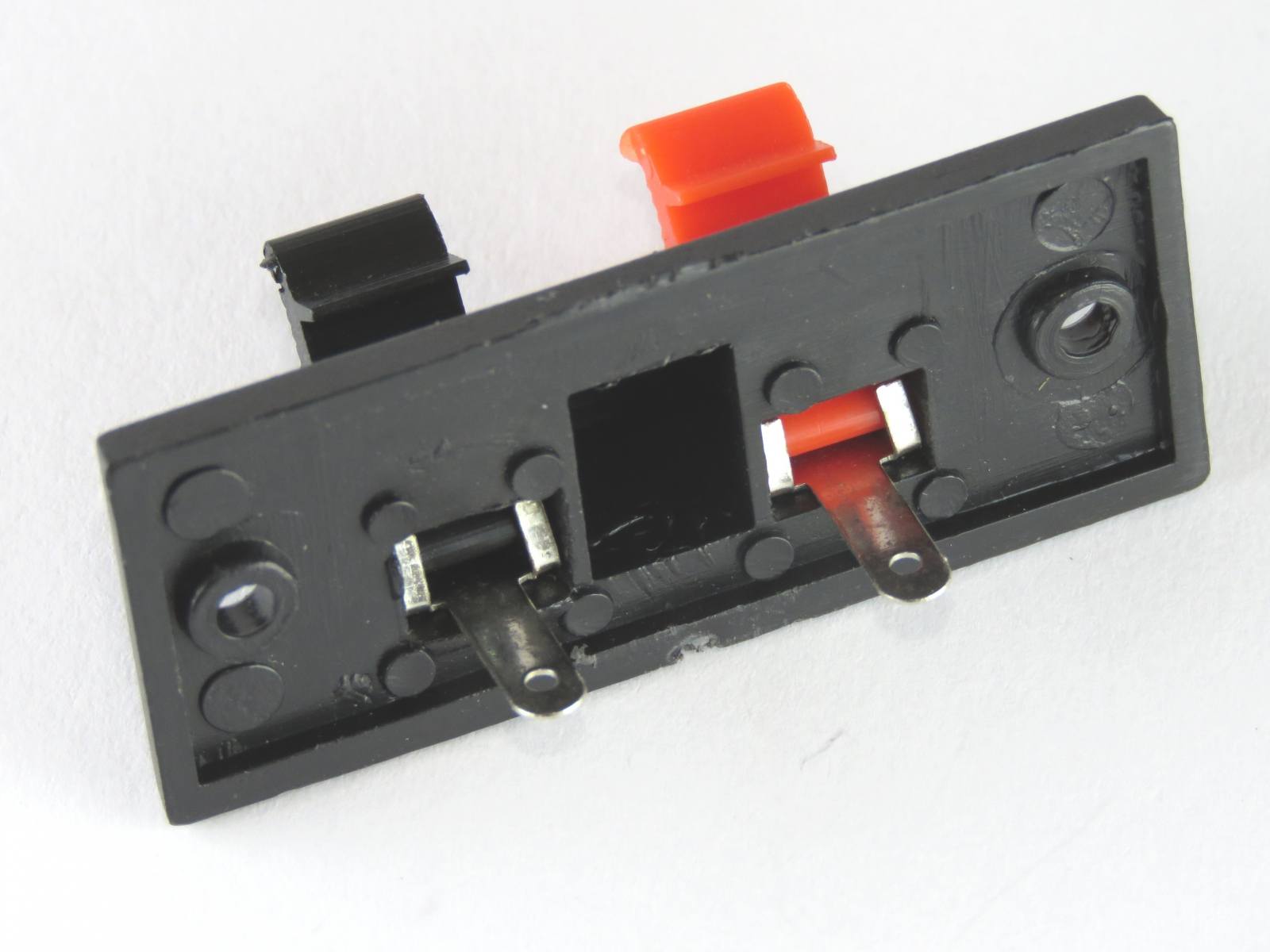 Connecteur hauts-parleurs CONN-H009 (image 2/4)