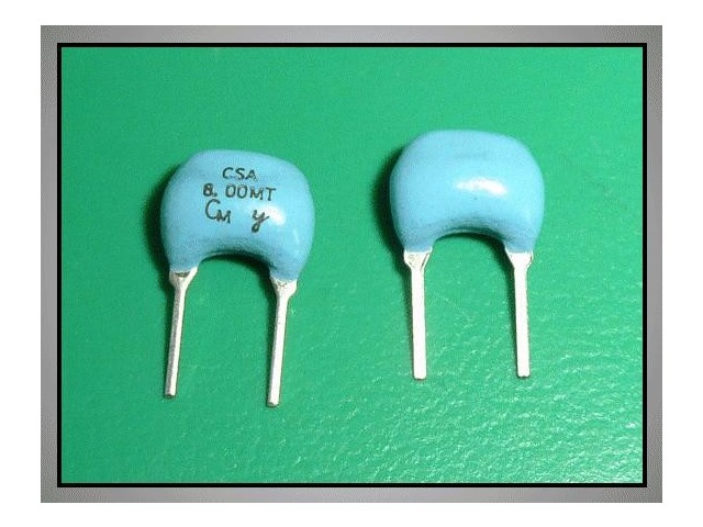 Résonateur CSA8-00MT
