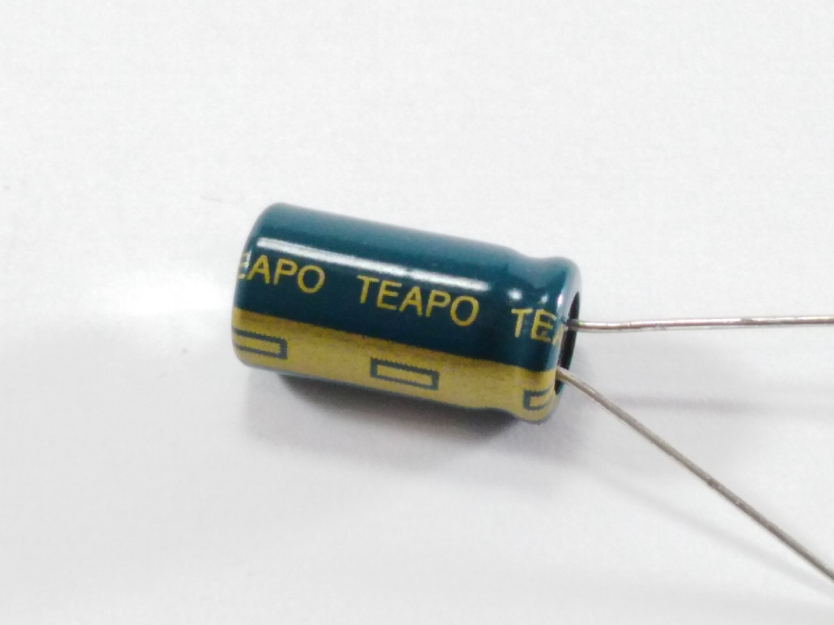 Condensateur chimique 1500uF 6.3V DSC158M6R3S1ACG15K (image 2/3)