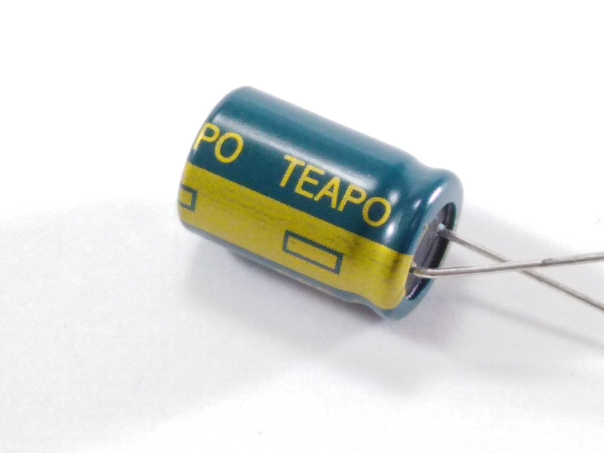 Condensateur chimique 680uF 16V DSC687M016S1ACH15K (image 3/3)