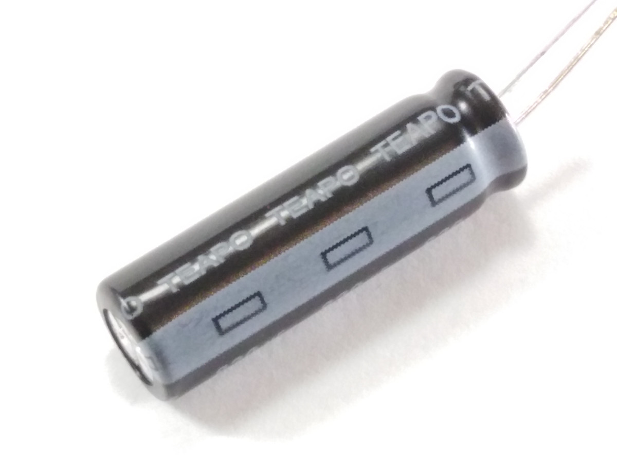 Condensateur chimique 820uF 25V DSY827M025S1A5G25K (image 2/2)