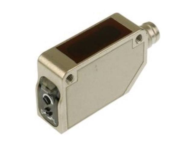 Capteur infrarouge E3ZM-R66