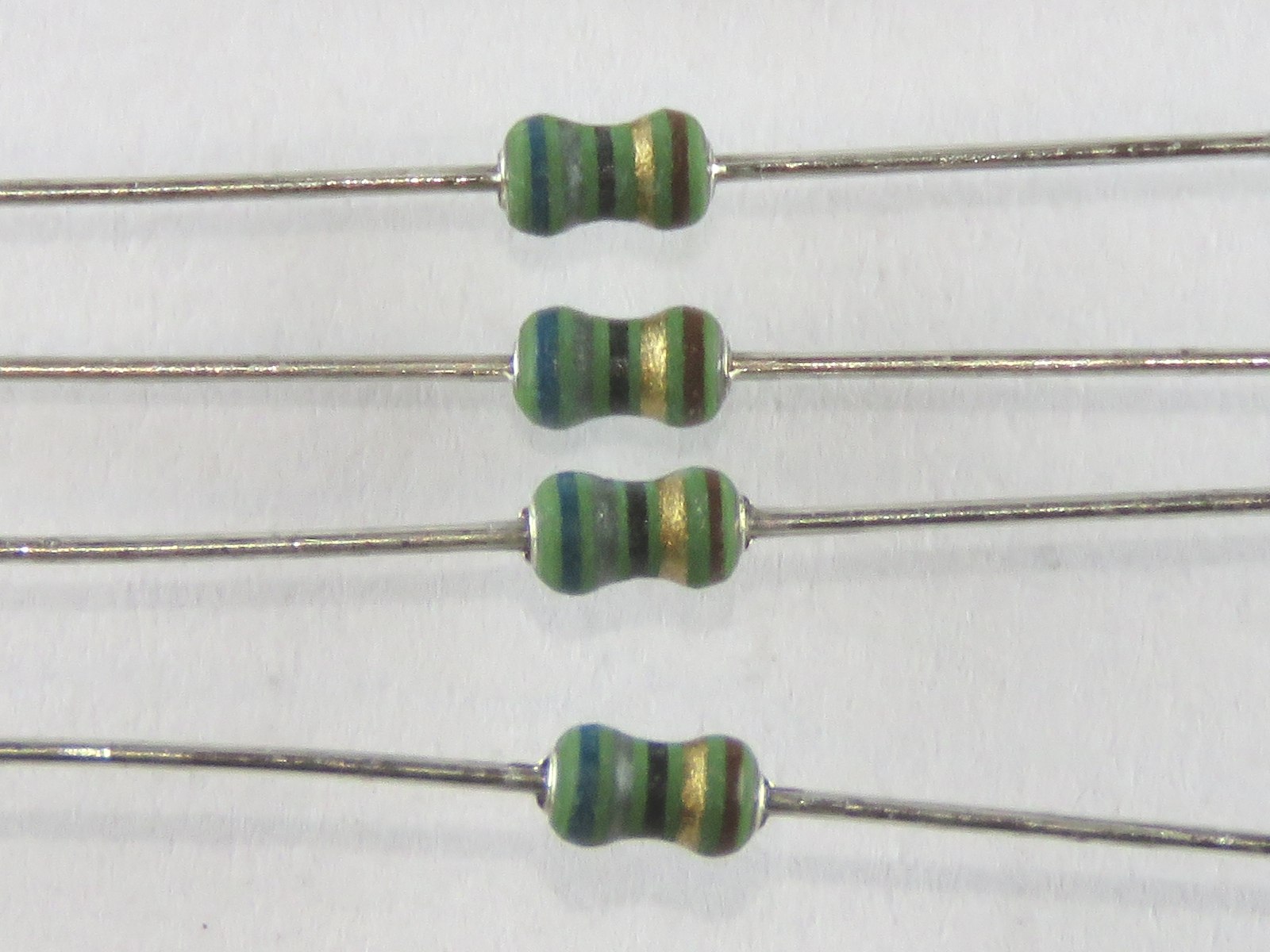 Résistance 68 Ohms 0.4W FC-0204-68R