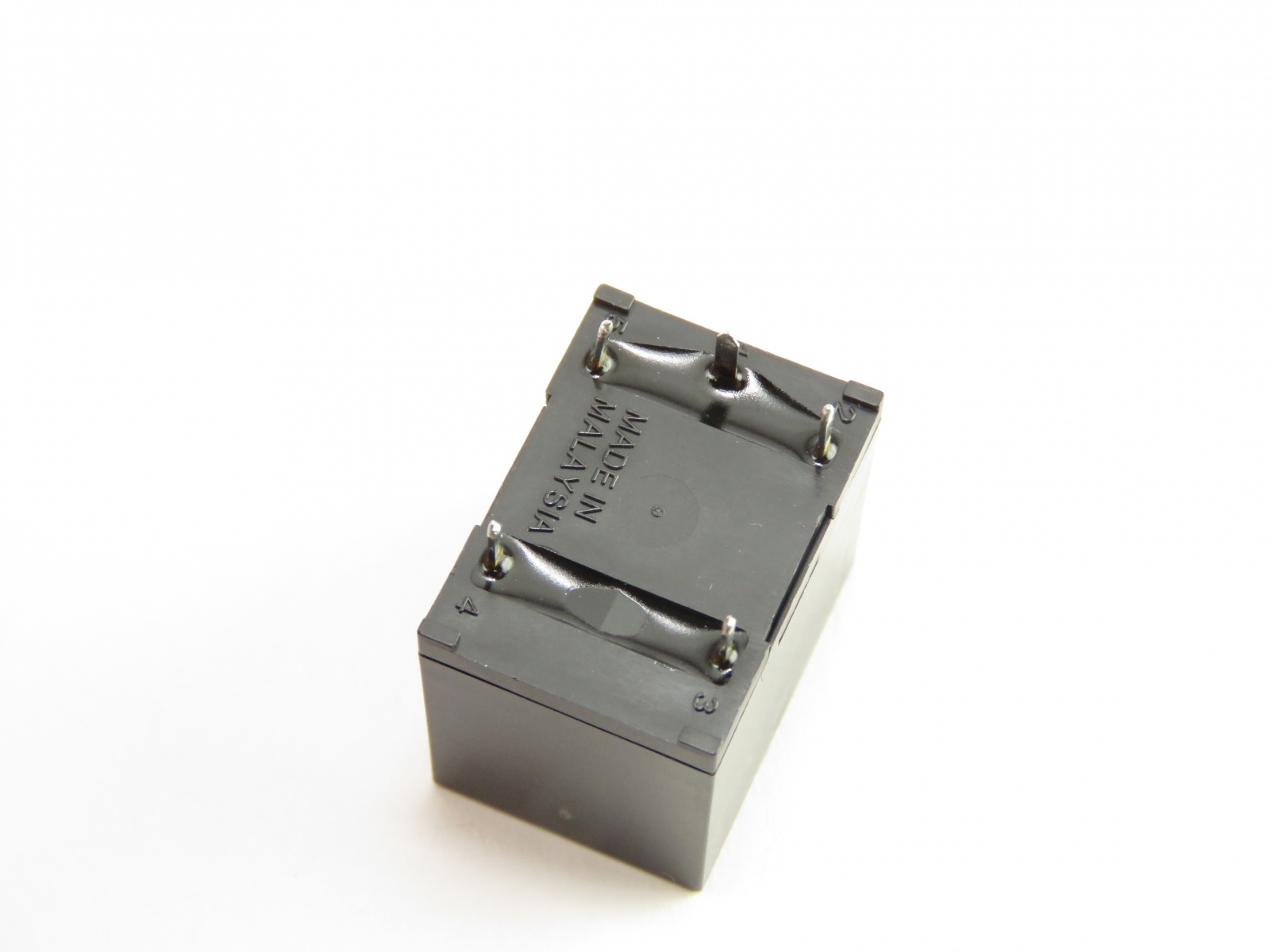 Relais 24V G5LE-24V (image 2/2)