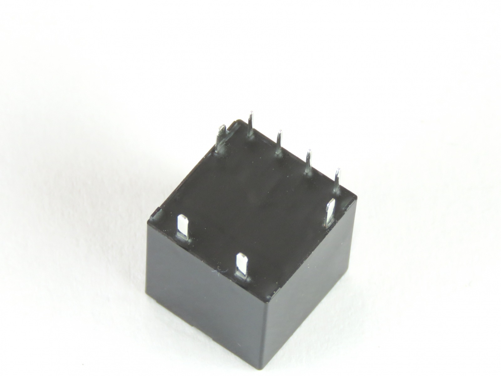 Relais 12V G8ND2-12V (image 2/2)