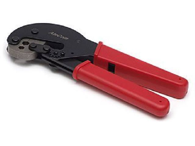 Pince à sertir HT-106C