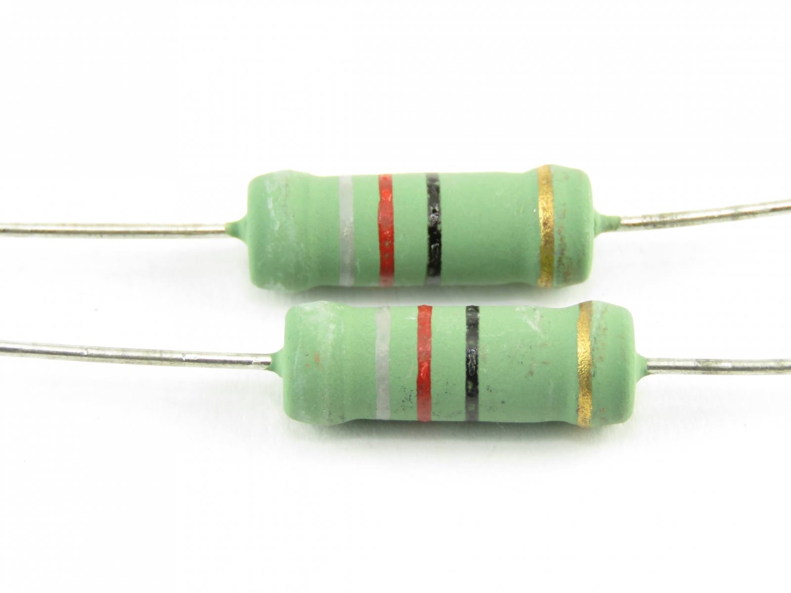 Résistance 82 Ohms 5W KNP5WS-82R0