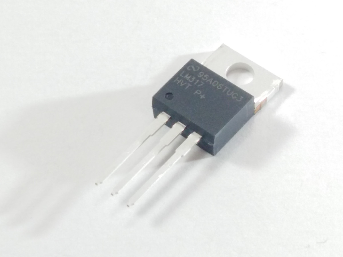 Circuit régulateur de tension positive LM317HVT