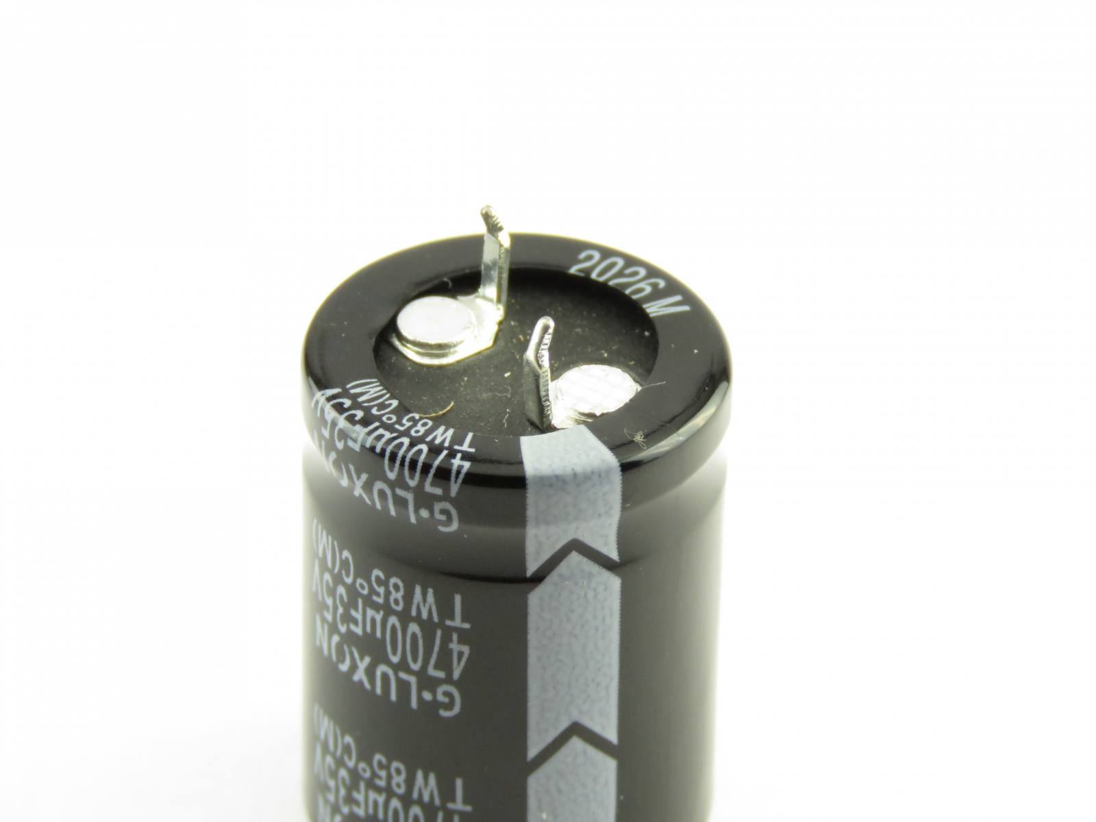 Condensateur chimique 4700uF 35V LTW478M035S1A5Q300 (image 5/5)