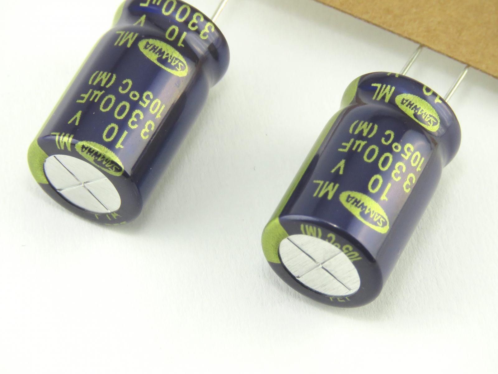 Condensateur chimique 3300uF 10V ML1A338M12020PL (image 3/3)