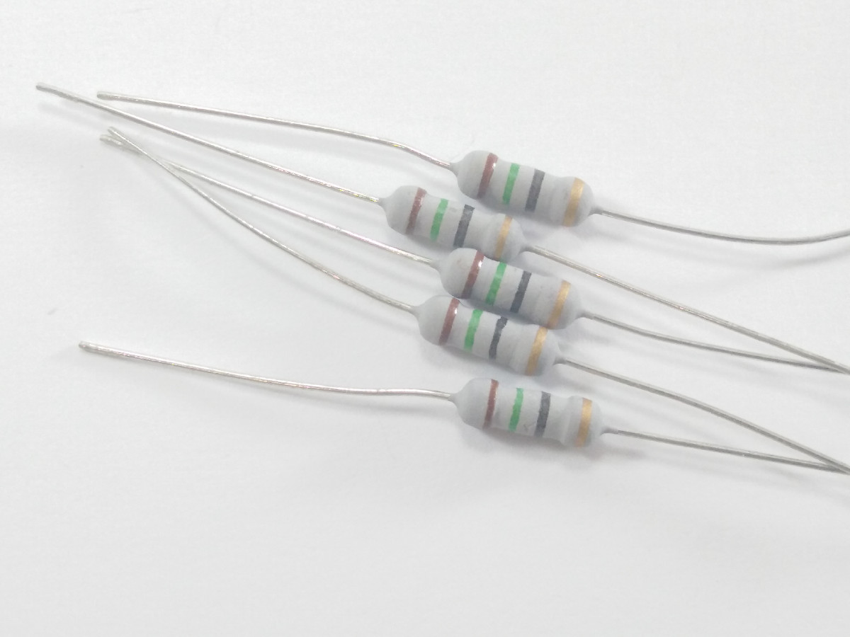 Résistance 15 Ohms 1W MOF0932JAFT0150