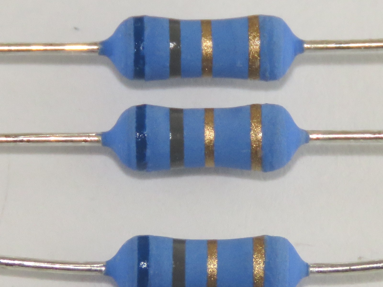 Résistance 6.8 Ohms 1W MOR1WS-6R8