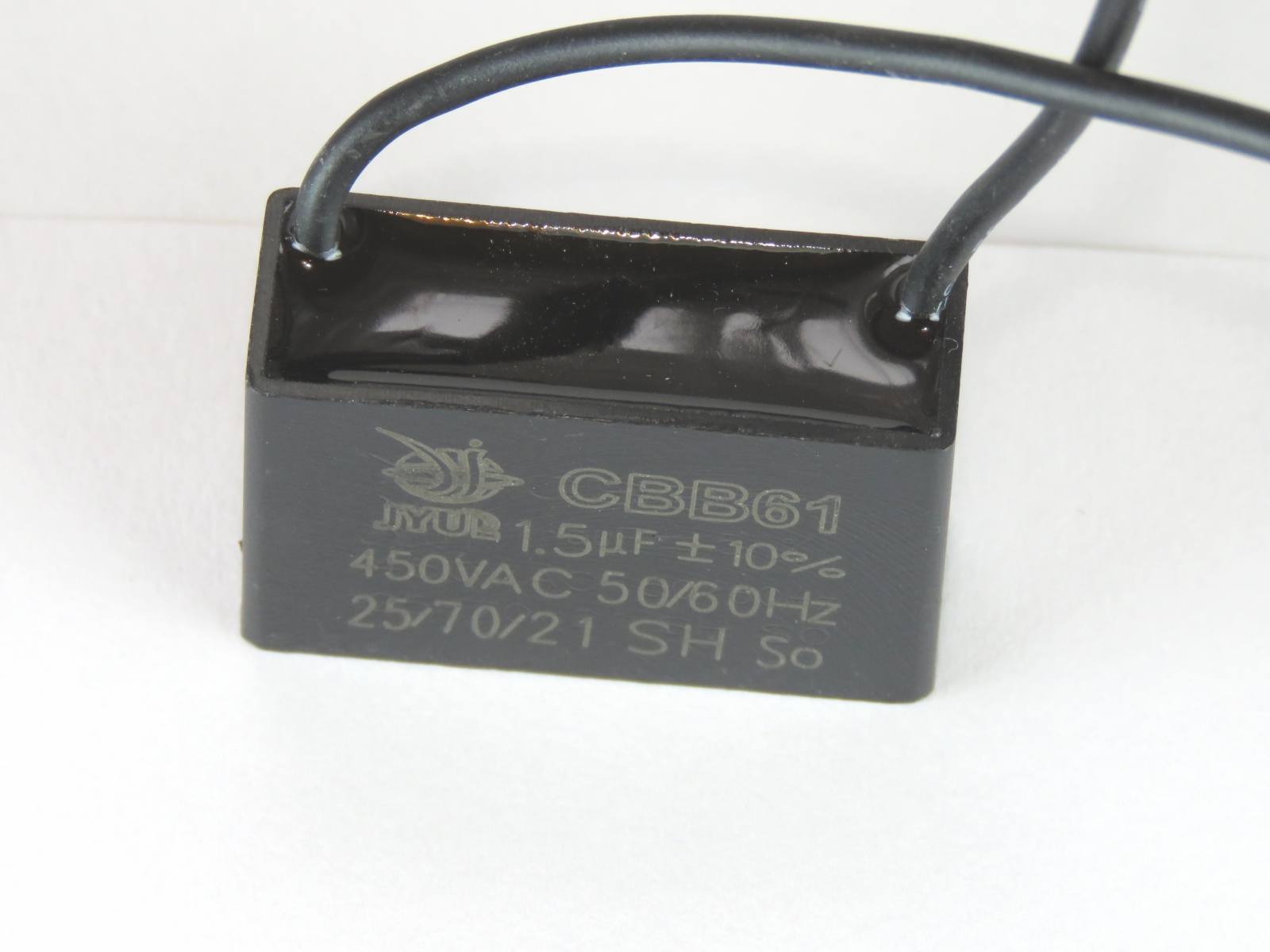 Condensateur démarrage moteur 1.5uF 450v MOTCAP1-5UF450V-B