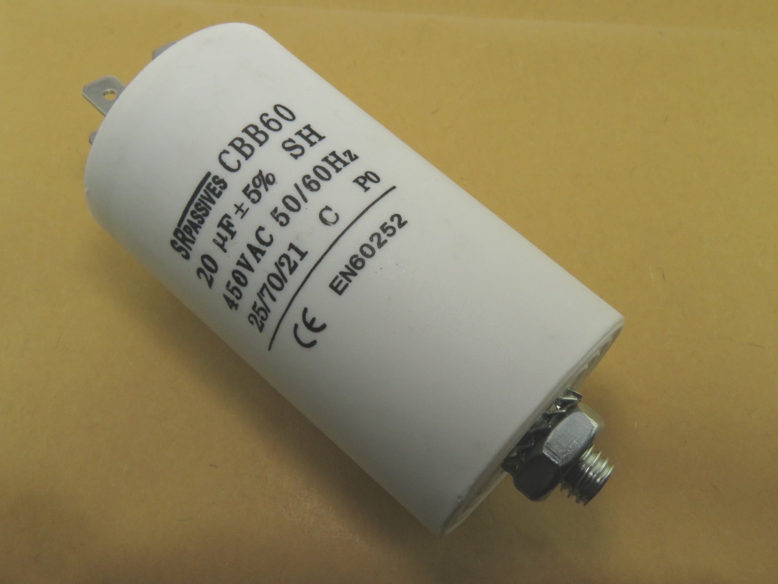 Condensateur démarrage moteur 20uF 450v MOTCAP20UF450V-B