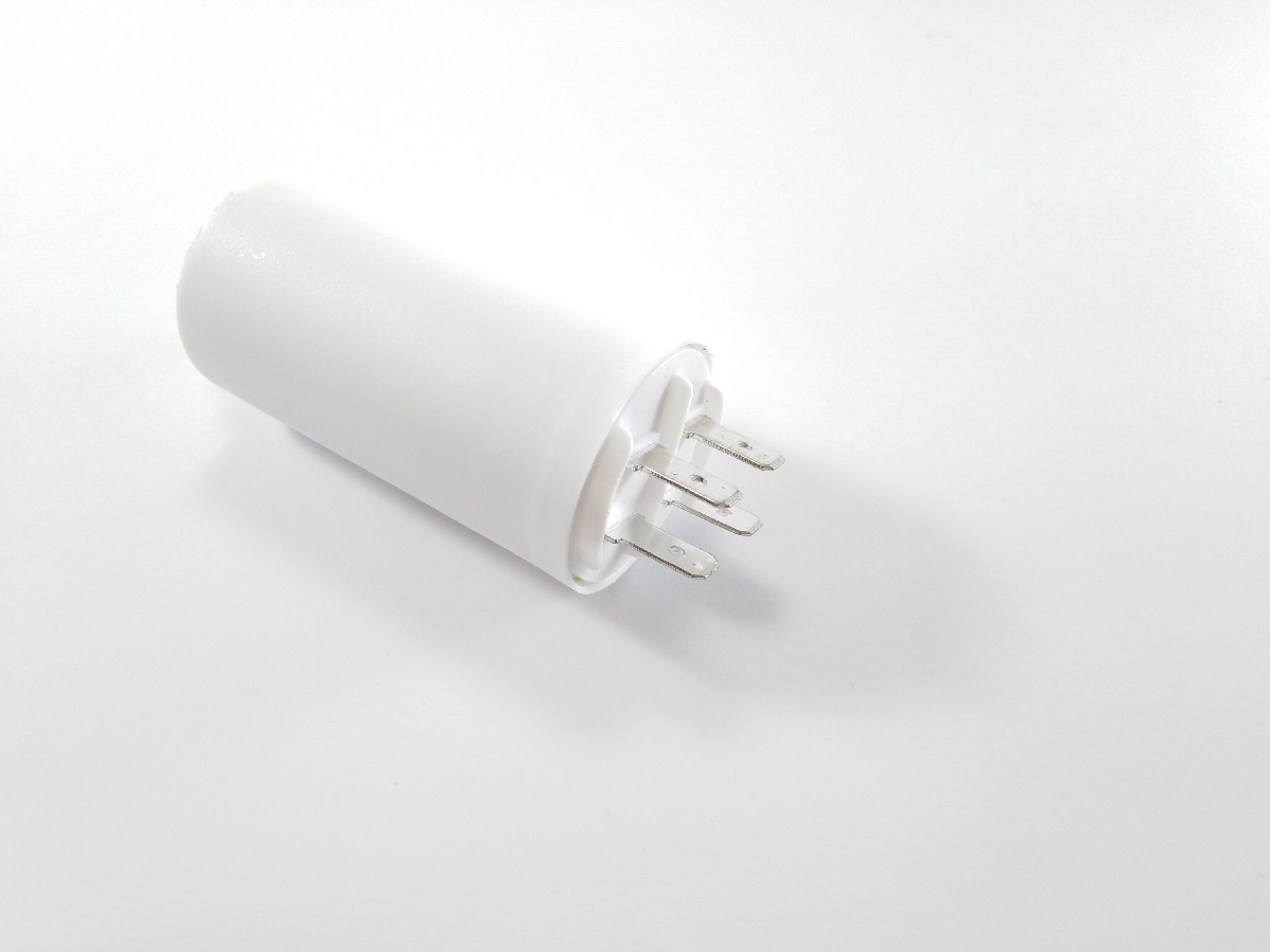 Condensateur démarrage moteur 8uF 450v MOTCAP8UF450V (image 3/4)