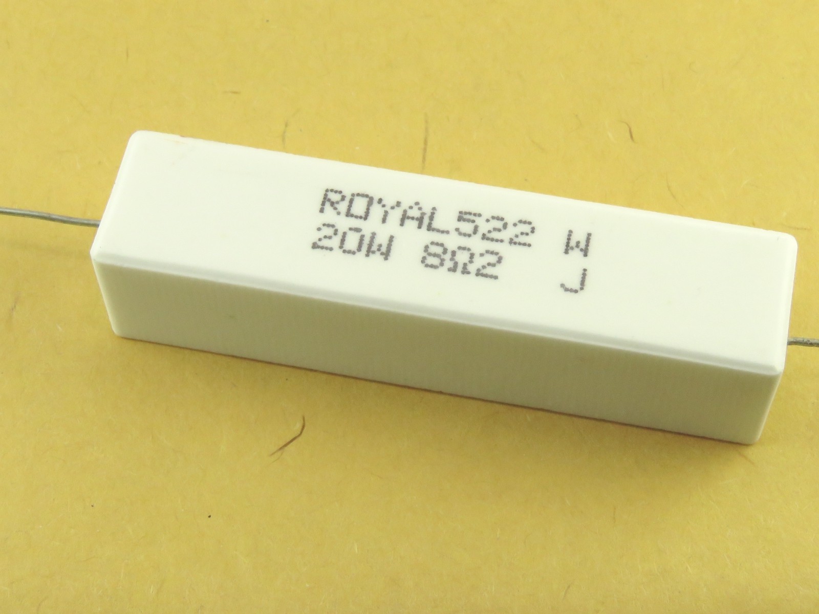Résistance 8.2 Ohms 20W PRW020JW82JB00
