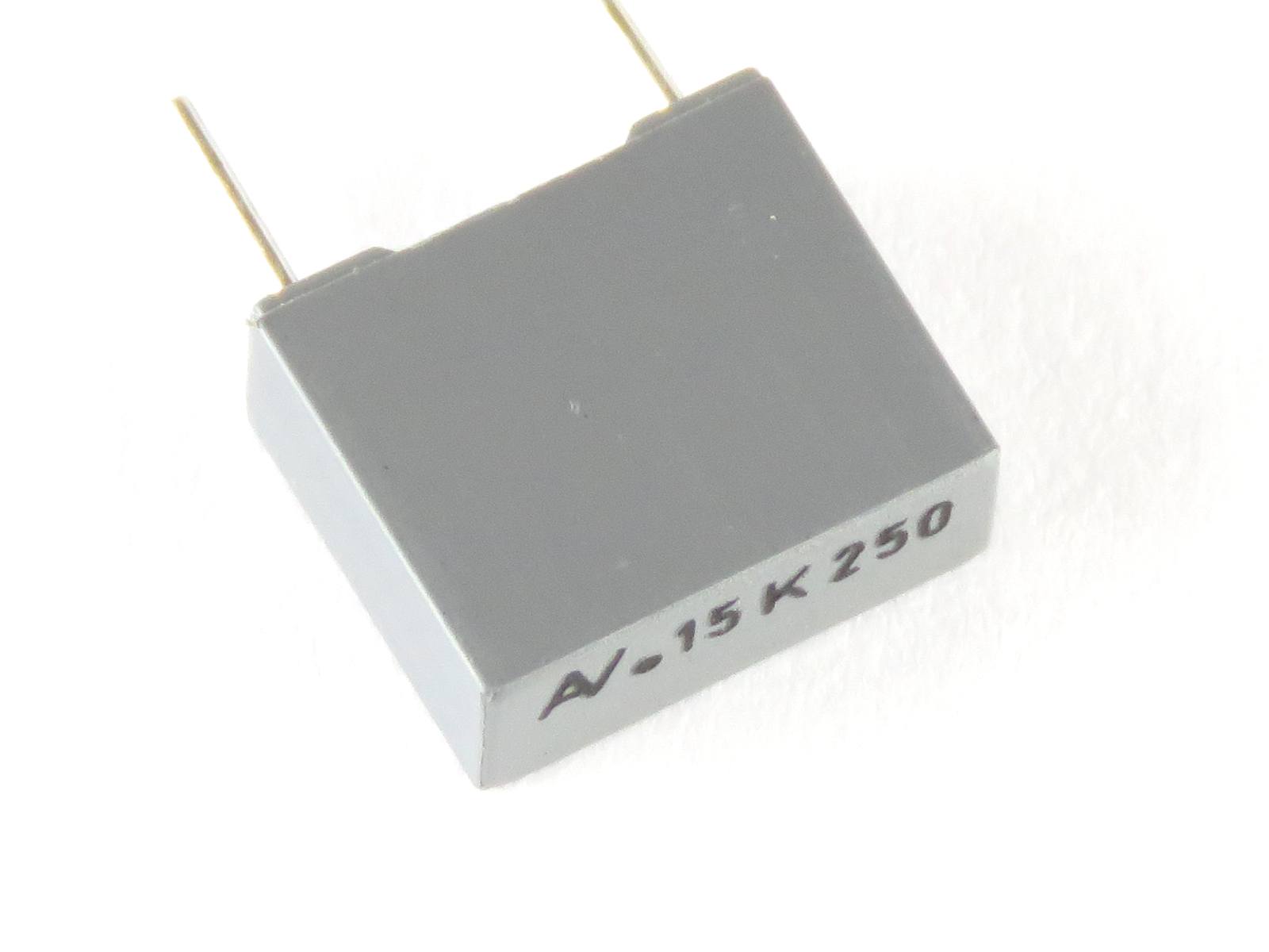 Condensateur 150nF 250V R66ID3150xx6AK